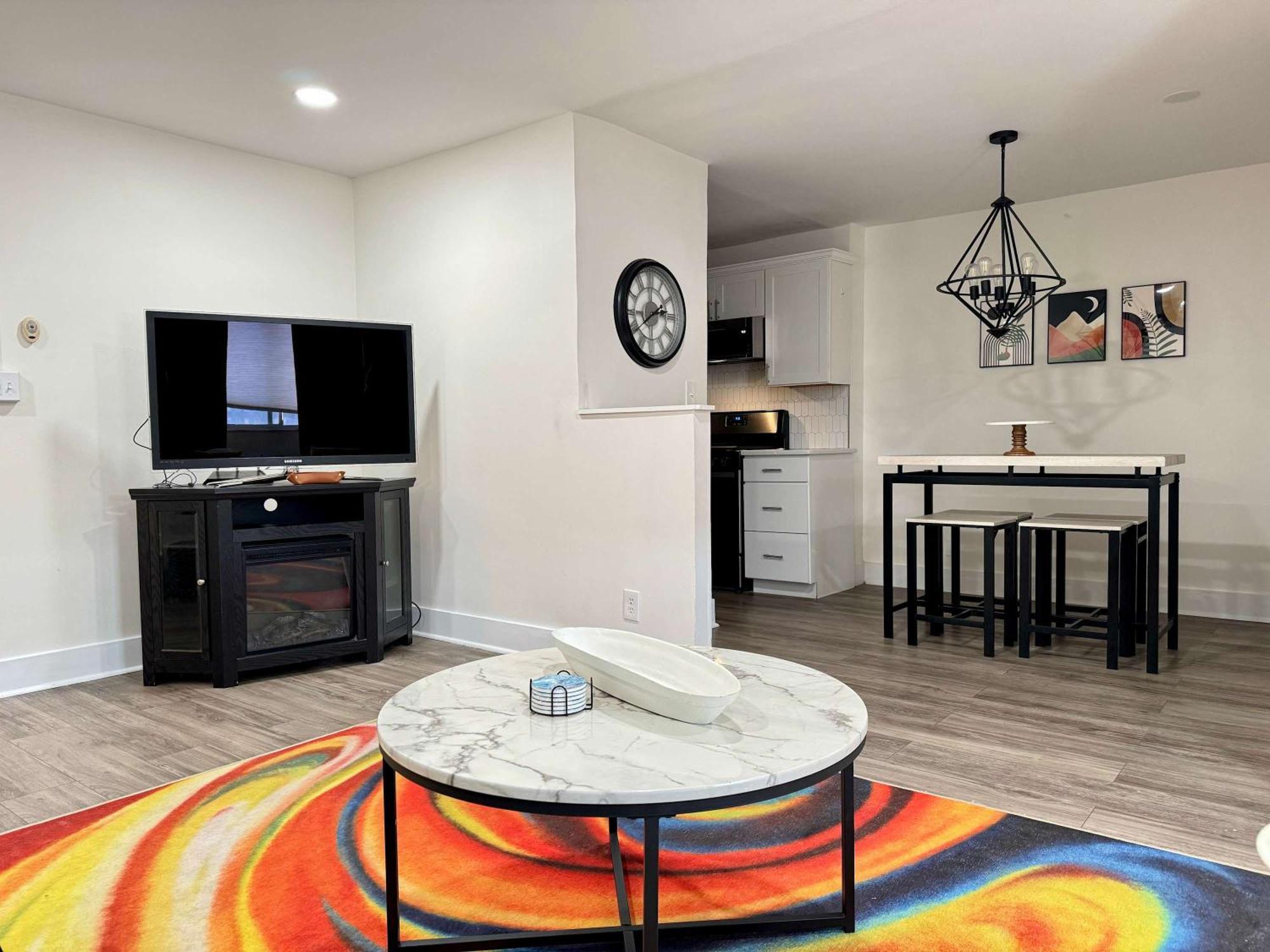 2B1B Modern Downtown Atl Condo W 1 Free Parking Lm1007 亚特兰大 外观 照片